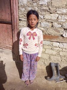 julegaven-i-ar-sendes-til-nepal bildeserie. Bilde 2